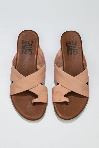 Bueno Shoes Papuci de damă din piele pudrată - Flip Flops, Model 01wu7428