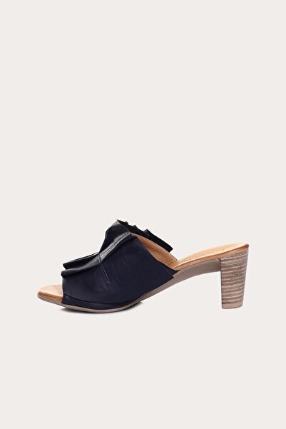 BUENO Shoes Lacivert Deri Kadın Topuklu Terlik 01wn4001