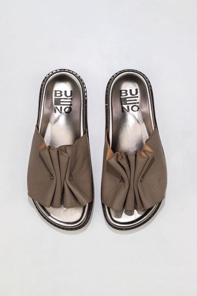 Bueno Shoes 01wu5810ModelGray Leather Women's Flat Slippers