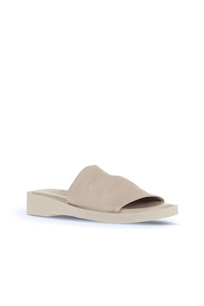Bueno Shoes Γυναικείες Κρεμ Δερμάτινες Flat Παντόφλες - 01wy2902