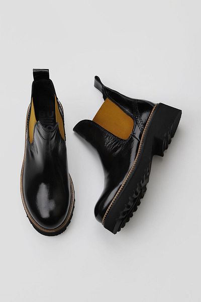 Bueno Shoes Cizme plate de damă din piele lacuită neagră 01wt0801
