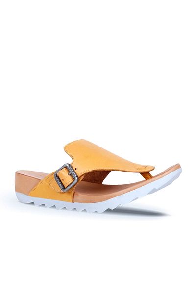 Bueno Shoes Flip-flops din piele galbenă pentru femei - 01we0604