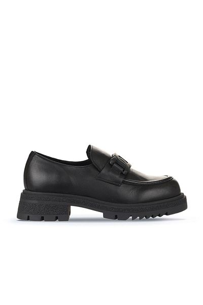Bueno Shoes Черни кожени дамски мокасини - модел 01wz1404