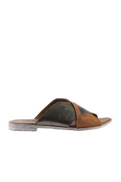 Bueno Shoes Γυναικείες φλατ παντόφλες από δέρμα σουέτ Tan Khaki 01wu3000