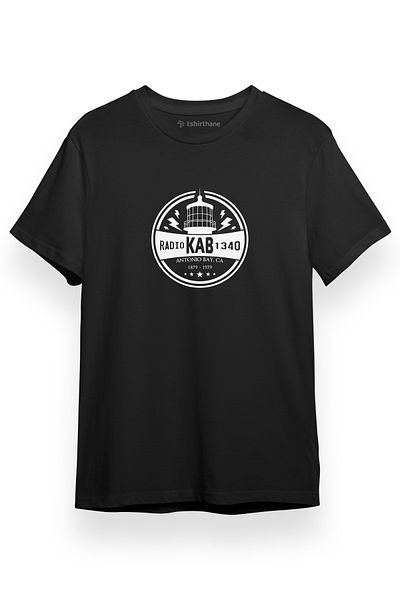 Tshirthane Ανδρικό μπλουζάκι The Lighthouse Radio Kab 1340 Μαύρο κοντομάνικο