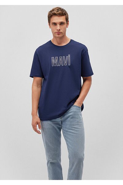 Mavi Marineblaues T-Shirt mit Logo-Print, reguläre Passform / Regular Fit066842-70758