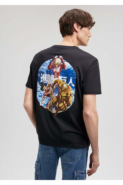 Mavi Μπλουζάκι Attack On Titan με στάμπα, μαύρο, χαλαρή εφαρμογή / άνετη γραμ...