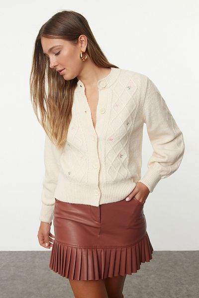 Trendyol Collection Ζακέτα με απαλή υφή πλεκτό με πλεκτή λεπτομέρεια - TWOAW25HI00258