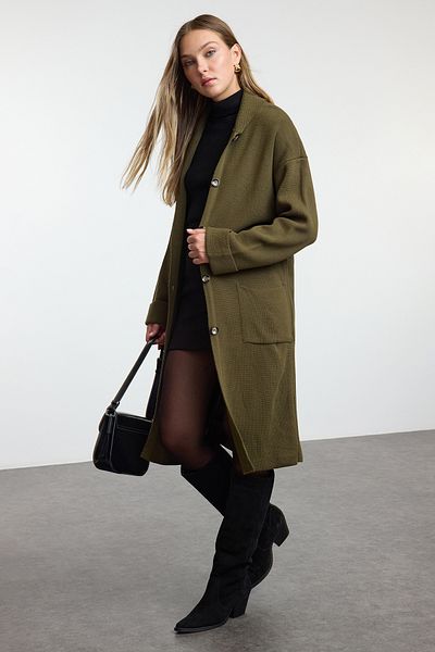 Trendyol Collection Khakifarbener Strick-Cardigan in Maxi-Länge – breite Passform, Mantel-Look TWOAW25HI00210