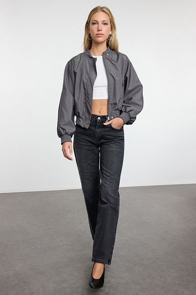 Trendyol Collection Schwarze Straight Jeans - Normale Taille TWOAW25JE00088