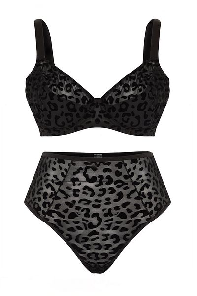 Trendyol Curve Plus-Size-Dessous-Set aus schwarzem Samt mit Leopardenmuster und hoher Taille – TBBAW25DG00001