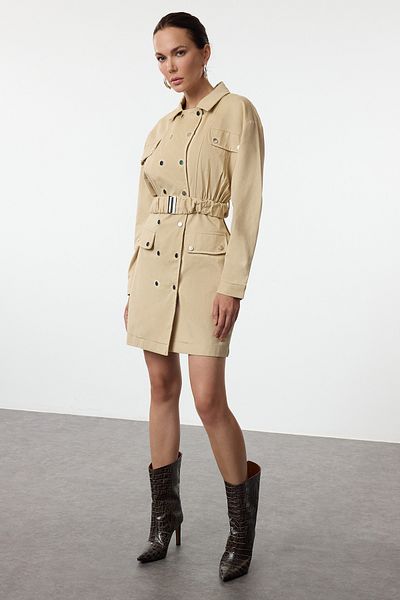 Trendyol Collection Φόρεμα υφαντό σακάκι με κουμπιά και πέτρινη ζώνη - TWOAW22EL0446