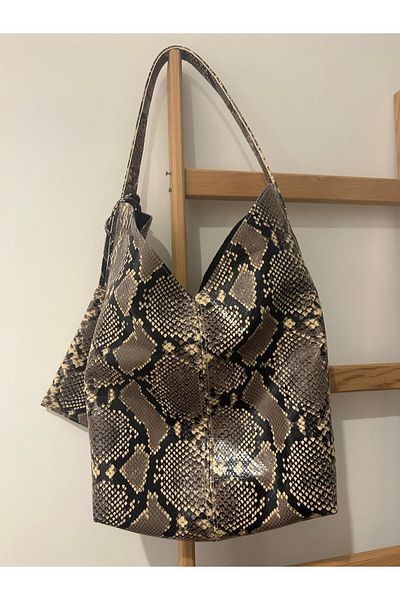 pionoi حقيبة كتف وحقيبة يد هوبو من الجلد الطبيعي من نورويتش مبطنة (طباعة أناكوندا) 40 × 27 سم