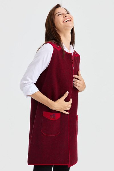 Desen Triko Women's Crew Neck Shoulder and Pocket Felt Embroidered Wool Vest Red.