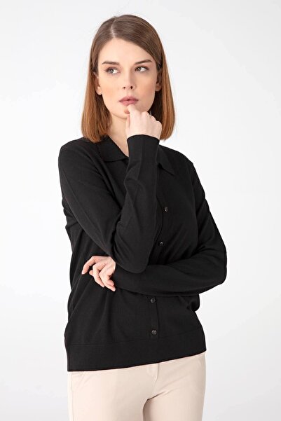 Desen Triko Чорний жіночий светр з лікрам і поло-комірцем