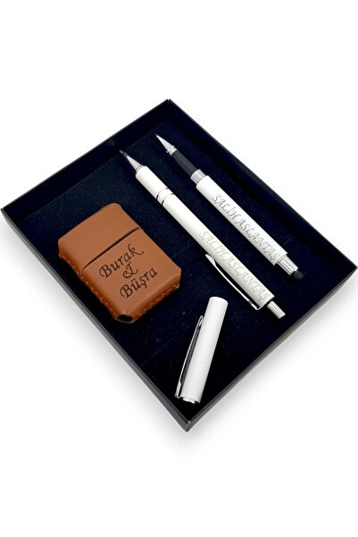 SürLaz İsme Özel Hakiki Deri Kılıflı Benzinli Çakmak & 2 İsme Özel Beyaz Tüke...