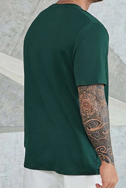 uyguntarz Męski T-shirt oversize z nadrukiem „Uwierz w siebie”.