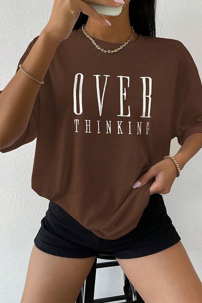 uyguntarz Унисекс тениска с принтиран дизайн Over Thinking