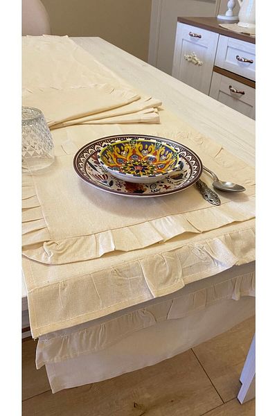 White Alamode Double Ruffle Runner And Placemat Set 40x210cm