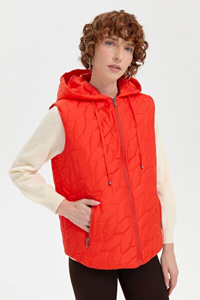 Desen Triko Жіночий жилет Oranj - з капюшоном, з листяним візерунком, короткий, стьобаний