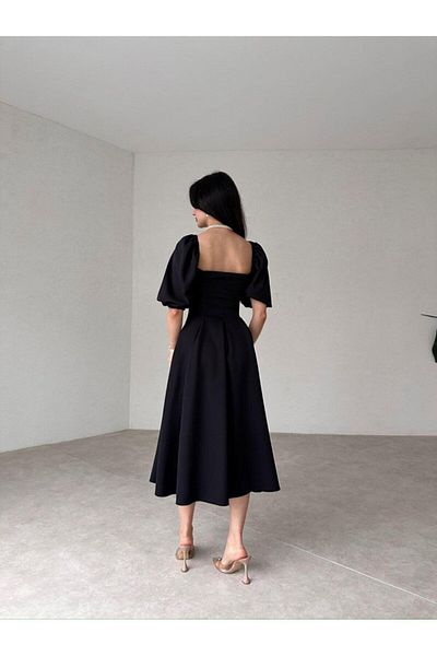 Afiş Butik Μίντι φόρεμα με πλισέ τετράγωνο γιακά