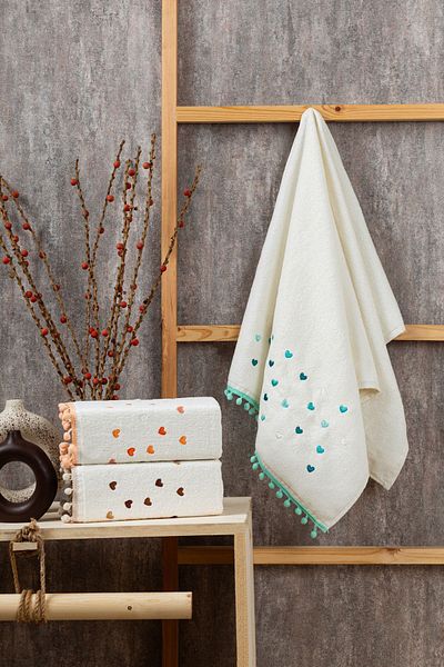 Elaganya Pompom Embroidered 3-Piece Towel Set, Hand and Face Towel, 50X90 cm