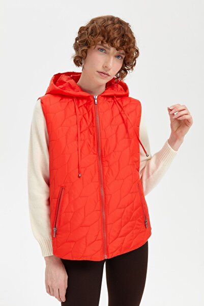 Desen Triko Жіночий жилет Oranj - з капюшоном, з листяним візерунком, короткий, стьобаний