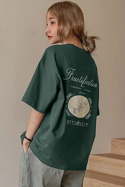 uyguntarz Grünes Unisex-T-Shirt mit Fructification-Aufdruck