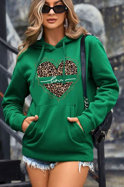 uyguntarz Oversize Heart Printed Sweatshirt