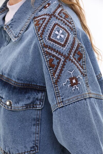 ESB Design Jachetă de blugi lungă cu broderie din denim etnic albastru - cu buzunare și nasturi A36-085