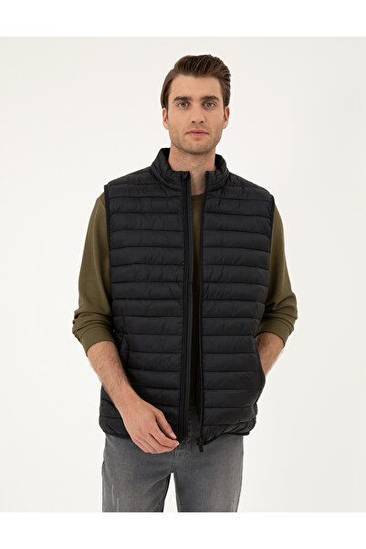 Pierre Cardin سترة سوداء مبطنة خفيفة الوزن للغاية 50295103-VR046