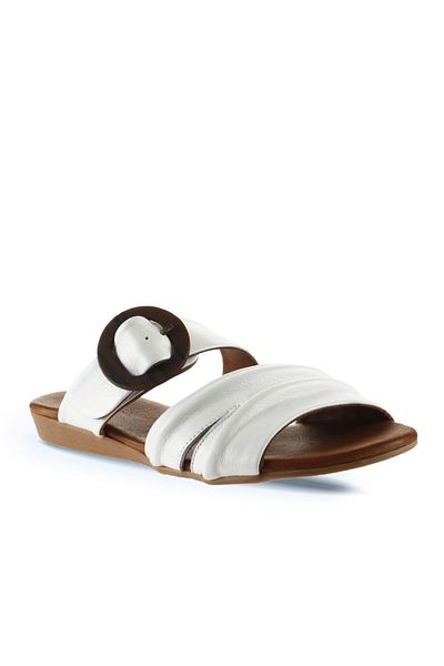 Bueno Shoes Γυναικείες λευκές δερμάτινες φλατ παντόφλες - 01wu7438