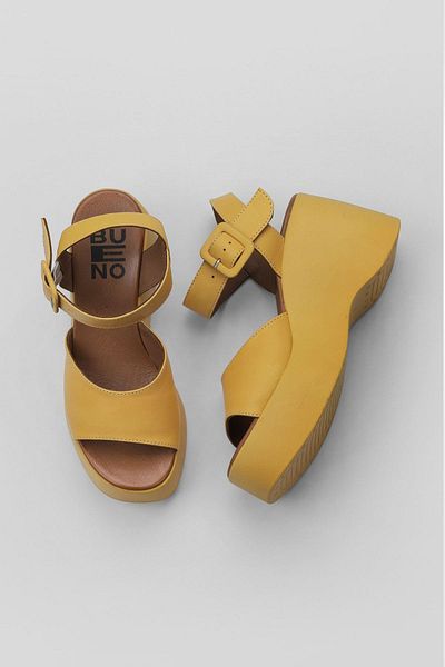 Bueno Shoes Pantofi de damă din piele galbenă cu toc cu pană - 01wy9009