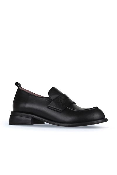 Bueno Shoes Черни кожени дамски мокасини - модел 01wz6804