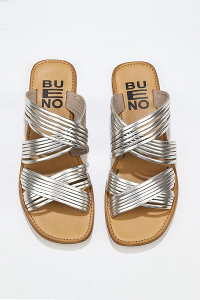 Bueno Shoes Γυαλιστερές μπεζ δερμάτινες γυναικείες φλατ παντόφλες - 01wu3422