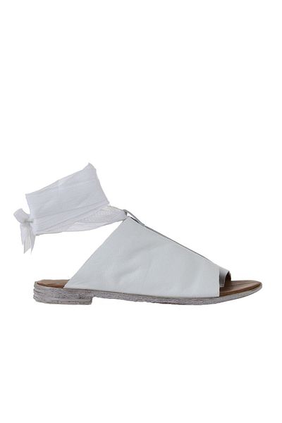 BUENO Shoes Beyaz Deri Kadın Parmak Arası Sandalet 01wn5008
