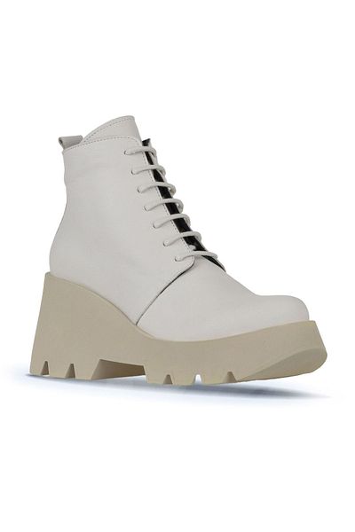 Bueno Shoes Μπεζ γυναικείες δερμάτινες μπότες με τακούνι - 01wz8402