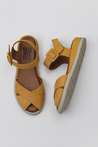 Bueno Shoes Sandale de damă din nubuc galben - Design plat 01wy5104