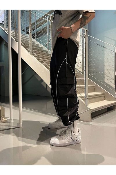 1blood BLACK Black Cargo Pocket Pleat Detail Trousers