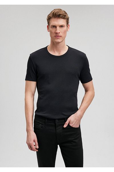 Mavi Schwarzes, figurbetontes T-Shirt mit Rippenmuster - 063747 -900