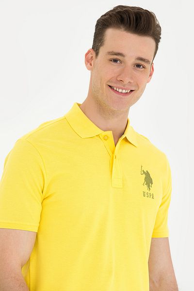 U.S. Polo Assn. Tricou galben închis pentru bărbați cu gât polo 50263420-VR094