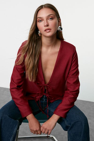 Trendyol Collection Burgunderrote, gewebte Blazerjacke mit Bindedetail TWOAW25BC00028
