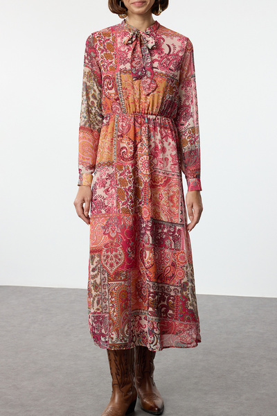 Trendyol Collection Etnikai mintás narancssárga maxi sifon ruha - állógallér és bélés TWOAW25EL00196