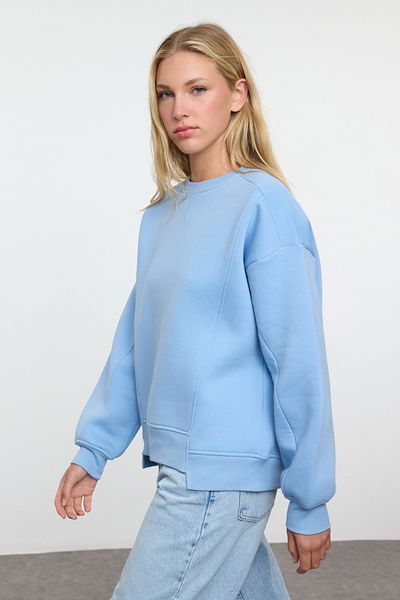 Kolekcia Trendyol Modrá pletená mikina Crew Neck – pohodlný strih s detailom lemu Twoaw25Sw00164