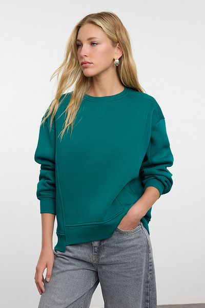 Trendyol Collection Πλεκτό φούτερ με λαιμόκοψη σμαραγδί πράσινο - Λεπτομέρεια φούστας, άνετη εφαρμογή Twoaw25sw00164