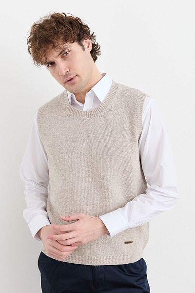 Desen Triko Ανδρικό μάλλινο πουλόβερ με λαιμόκοψη V. Beige