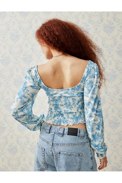 MAXLEVEL MODA Bluză cu decolteu adunat cu spate decoltat și detaliu Guipure