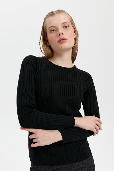 Desen Triko Pulover de damă negru - decolteu, fără cusături și model în față
