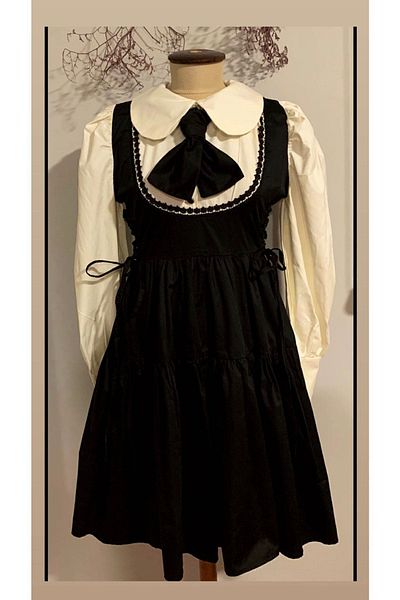Asushvintage Rochie neagră de epocă