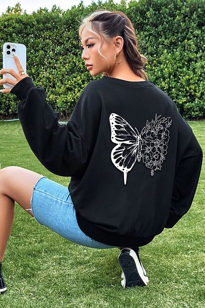 uyguntarz Unisex mikina s potiskem motýlků s výstřihem